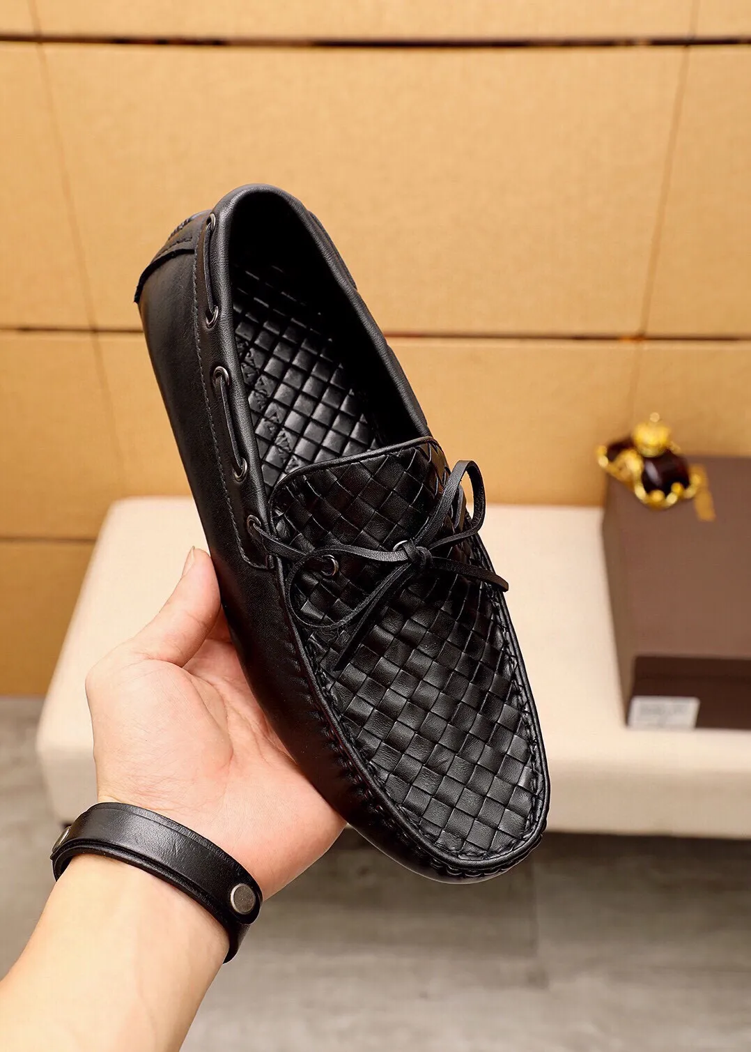 Men's shoes 💰: 420 💐BV men's slip-on shoes® [BOTTEGA VENETA] official website counter new model, one-to-one mold opening ⚠Italian calfskin ➕Hand-woven ➕Cow leather lining. Driving slip-ons, available at counters, sizes 38～44 (45🉑️customized)